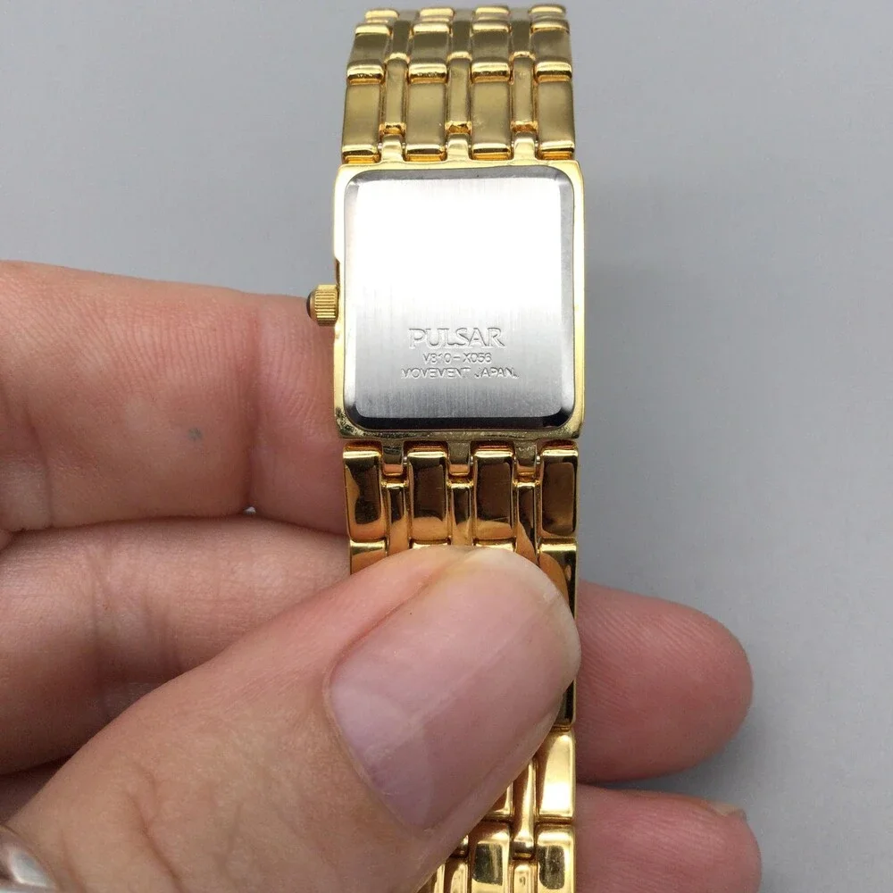 Pulsar Women Watch 17mm White Dial Gold Tone Diamond V810-X056 New Battery 6.75